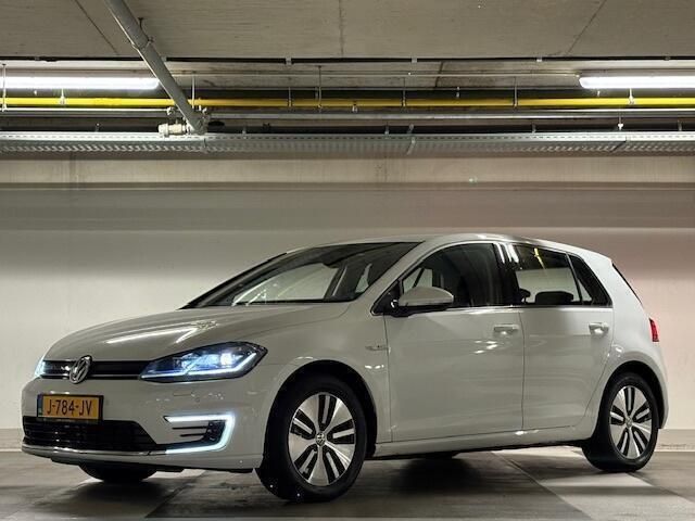 Wit Gebruikt 2020 VW e-Golf Hatchback | € 13.650 (Goede deal) - Afbeelding 1/4