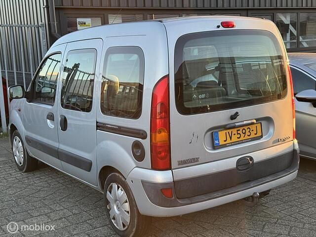 Grijs Occasion 2004 Renault Kangoo Campus Stationwagen | € 1.550 (Eerlijke prijs) - Afbeelding 1/4