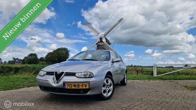Grijs Gebruikt 2003 Alfa Romeo 156 Sedan | € 2.450 - Afbeelding 1/4