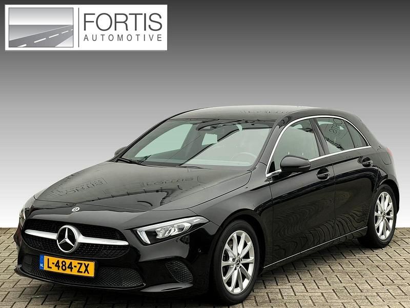 Zwart Gebruikt 2019 Mercedes A200 Hatchback | € 21.695 (Eerlijke prijs) - Afbeelding 1/4