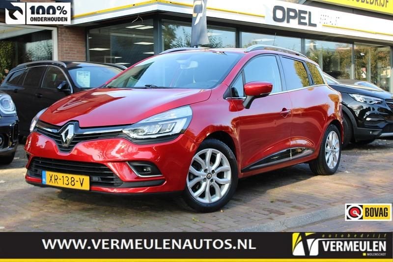 Rood Gebruikt 2019 Renault Clio GrandTour Intens Stationwagen | € 11.950 (Eerlijke prijs) - Afbeelding 1/4