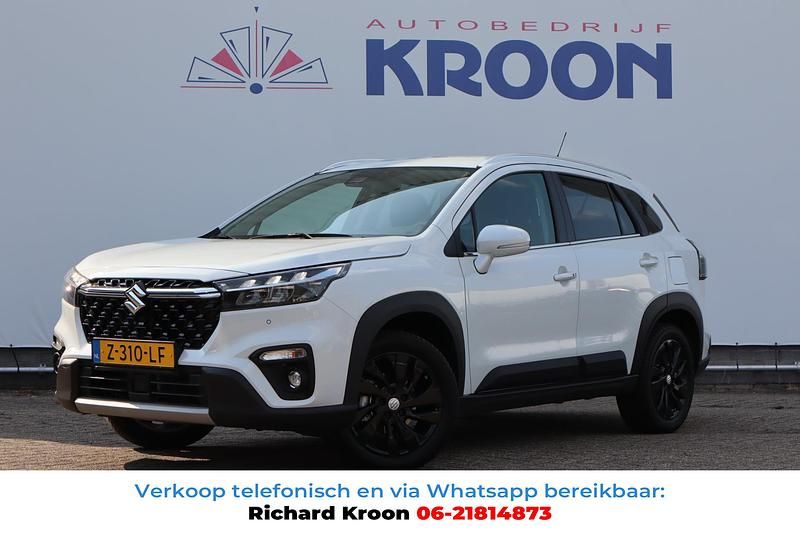 Wit Gebruikt 2024 Suzuki SX4 S-Cross SUV | € 27.950 (Eerlijke prijs) - Afbeelding 1/4