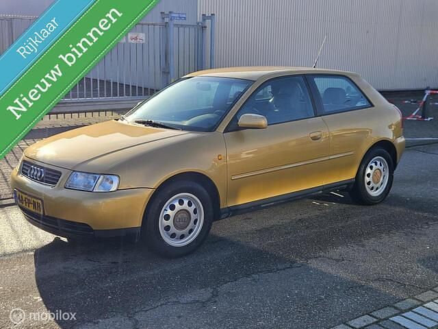 Geel Occasion 2000 Audi A3 Attraction Hatchback | € 1.999 (Eerlijke prijs) - Afbeelding 1/4