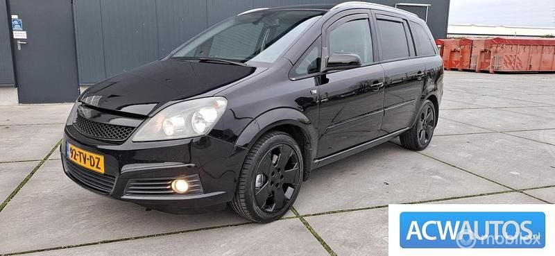 Zwart Gebruikt 2007 Opel Zafira Executive MPV | € 950 (Super prijs) - Afbeelding 1/4