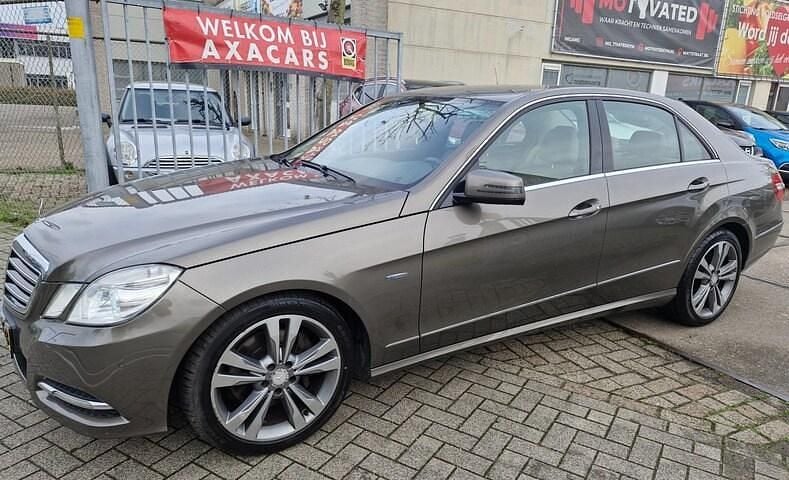 Occasion Mercedes E300 Avantgarde 232 PK (170 kW) 2011 Grijs Sedan