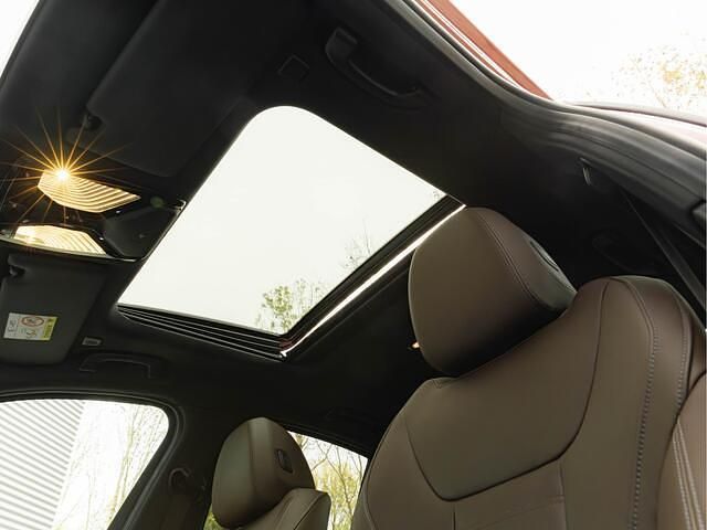 Occasion BMW 330 M Sport 291 PK (214 kW) 2025 Rood Sedan