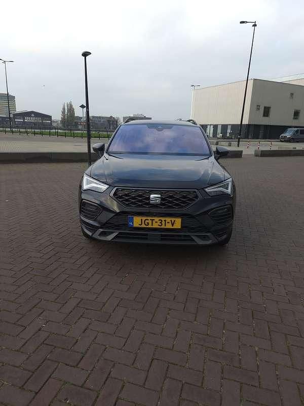 Zwart Occasion 2022 Seat Ateca FR SUV | € 27.500 (Iets duurder) - Afbeelding 1/4