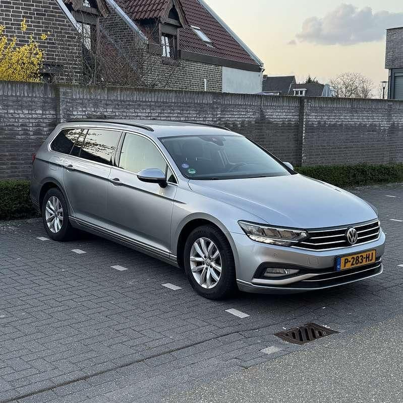 Occasion VW Passat Comfortline 150 PK (110 kW) 2019 Grijs Stationwagen