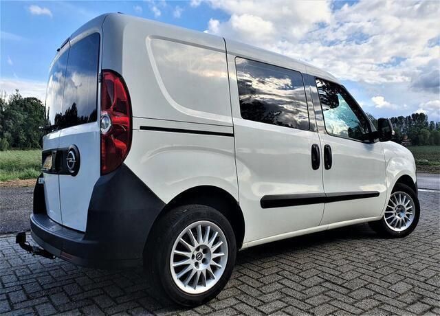 Occasion Opel Combo 95 PK (69 kW) 2013 Wit MPV