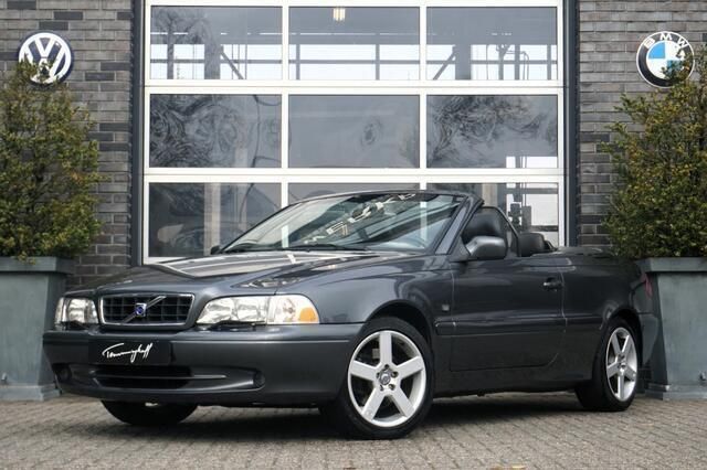 Grijs Gebruikt 2003 Volvo C70 Cabriolet | € 3.950 (Eerlijke prijs) - Afbeelding 1/4
