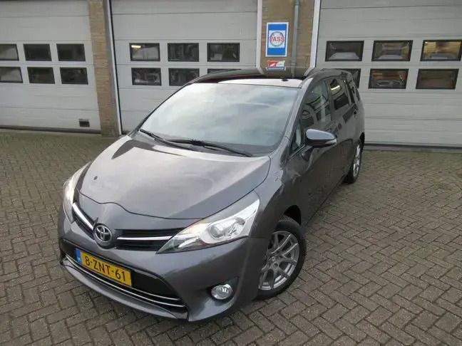 Gebruikt 2014 Toyota Verso Business Edition MPV | € 14.500 (Duur) - Afbeelding 1/4