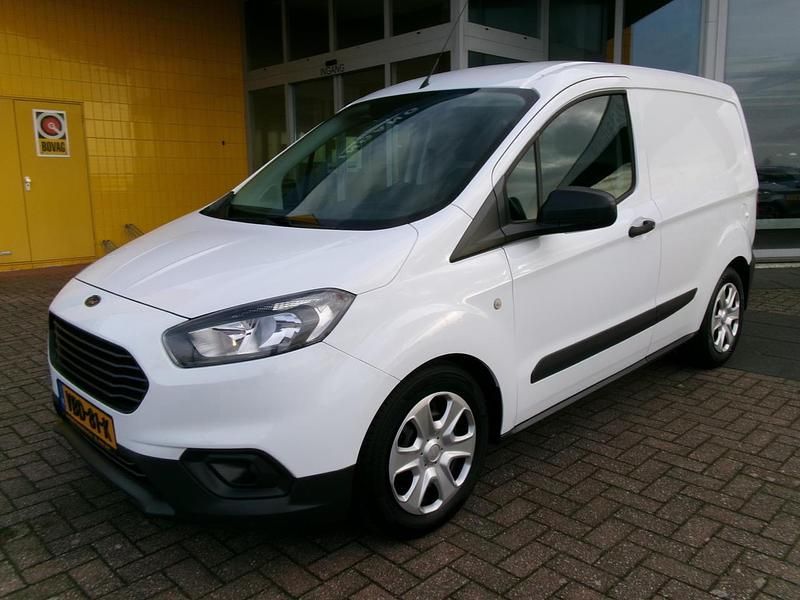 Bestelbus Gebruikt 2019 Ford Transit Van | € 9.950 (Eerlijke prijs) - Afbeelding 1/4