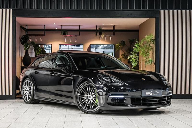 Occasion Porsche Panamera Sport Turismo 461 PK (339 kW) 2019 Zwart Sedan