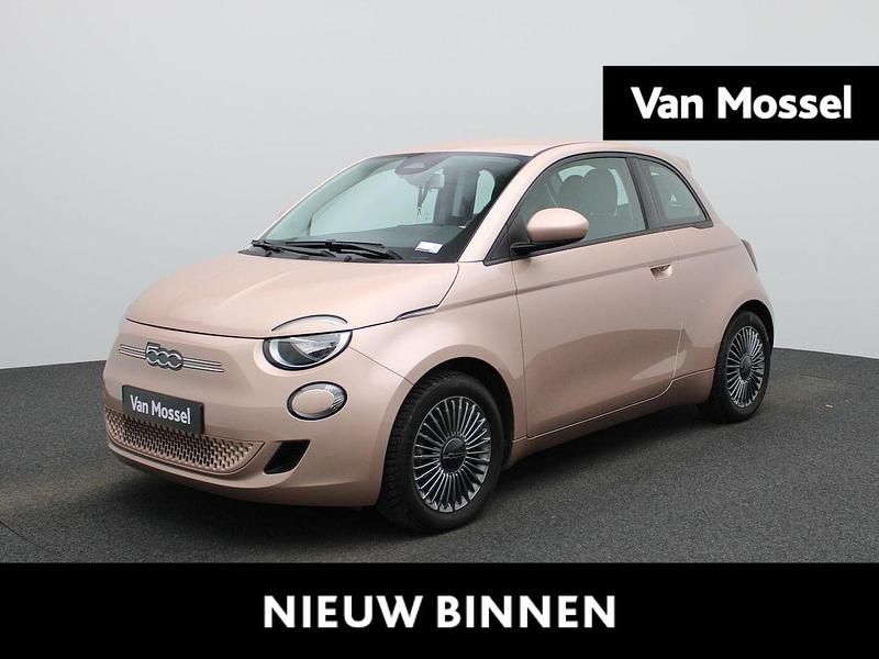 Roze Occasion 2022 Fiat 500e Icon Hatchback | € 16.900 (Super prijs) - Afbeelding 1/4