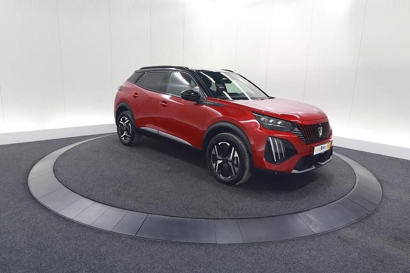 Rood Occasion 2025 Peugeot 2008 GT SUV | € 29.795 (Iets duurder) - Afbeelding 1/4