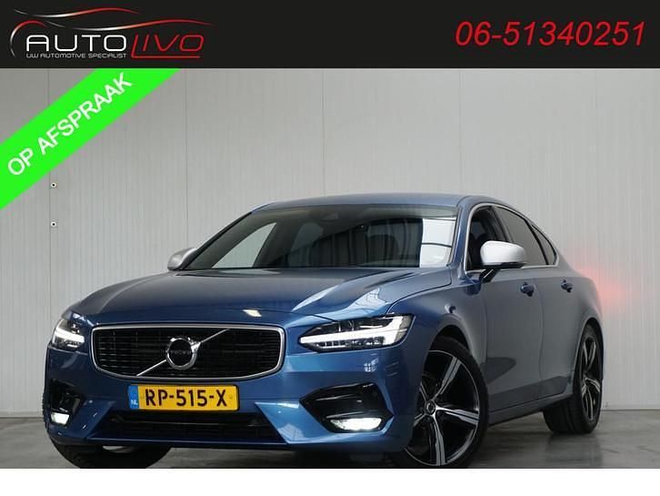 Blauw, metallic lak Occasion 2018 Volvo S90 R-Design Sedan | € 26.895 (Eerlijke prijs) - Afbeelding 1/4