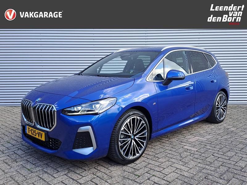 Blauw Gebruikt 2022 BMW 220 Stationwagen | € 35.995 (Eerlijke prijs) - Afbeelding 1/4