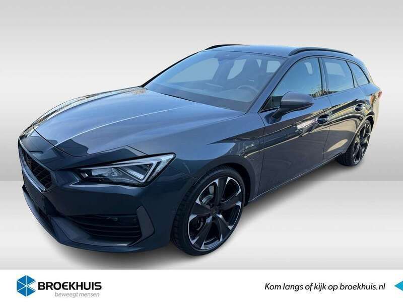 Grijs, metallic lak Gebruikt 2023 Cupra Leon VZ Stationwagen | € 32.745 (Eerlijke prijs) - Afbeelding 1/4
