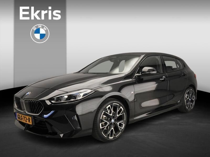 Zwart Gebruikt 2024 BMW 120 Comfort Edition Hatchback | € 41.900 (Iets duurder) - Afbeelding 1/4