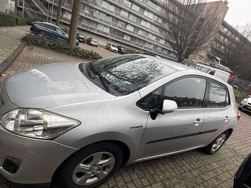 Grijs Occasion 2010 Toyota Auris MPV | € 7.100 (Eerlijke prijs) - Afbeelding 1/4