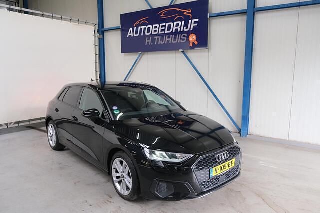 Zwart Gebruikt 2021 Audi A3 Sportback Business Hatchback | € 18.900 (Super prijs) - Afbeelding 1/4