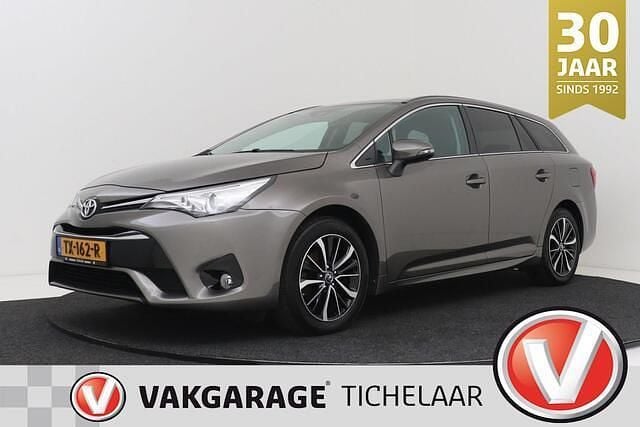 Grijs Gebruikt 2018 Toyota Avensis Stationwagen | € 18.199 (Eerlijke prijs) - Afbeelding 1/3