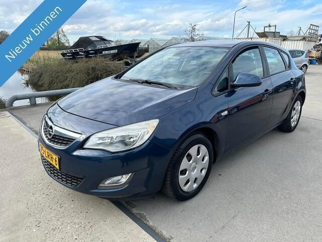 Blauw Gebruikt 2010 Opel Astra Edition Hatchback | € 3.999 (Iets duurder) - Afbeelding 1/4