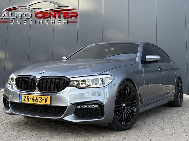 Grijs Gebruikt 2017 BMW 530 Executive Sedan | € 32.999 (Duur) - Afbeelding 1/4