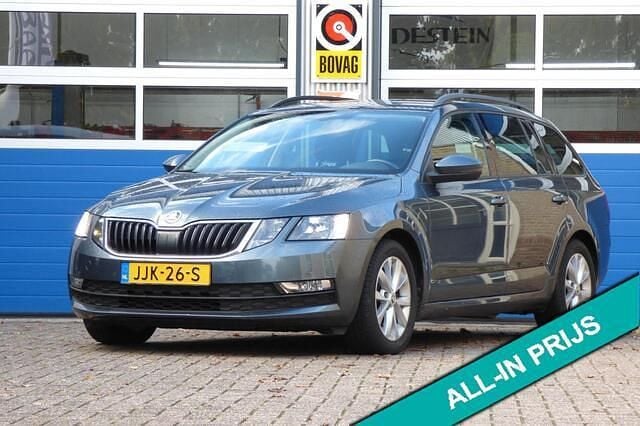 Grijs Gebruikt 2020 Skoda Octavia Business Line Stationwagen | € 17.500 (Eerlijke prijs) - Afbeelding 1/4