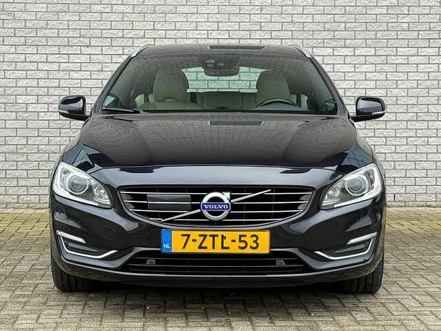 Occasion Volvo V60 215 PK (158 kW) 2015 Zwart (metallic) Stationwagen
