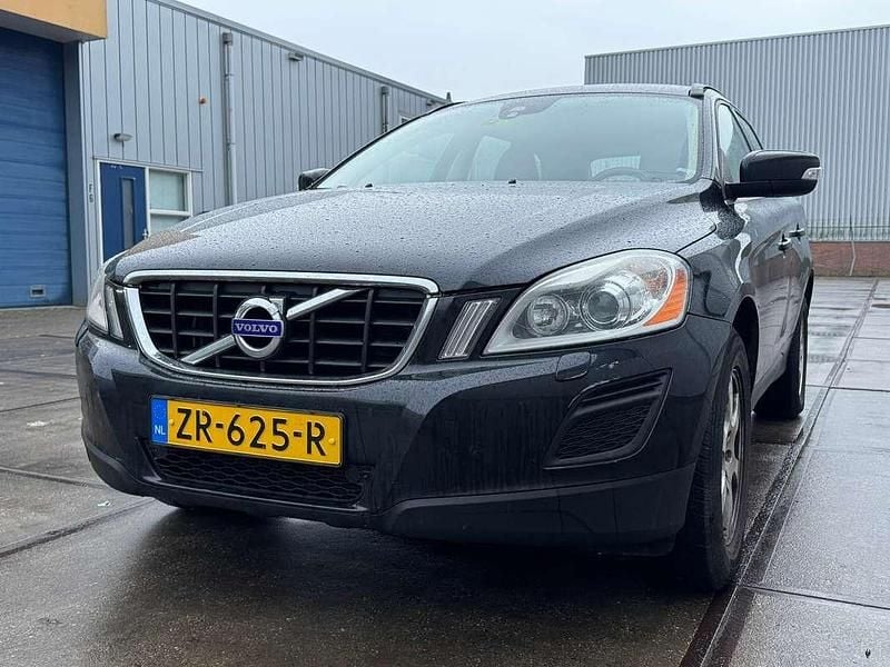 Zwart Occasion 2011 Volvo XC60 Summum SUV | € 4.950 (Super prijs) - Afbeelding 1/4
