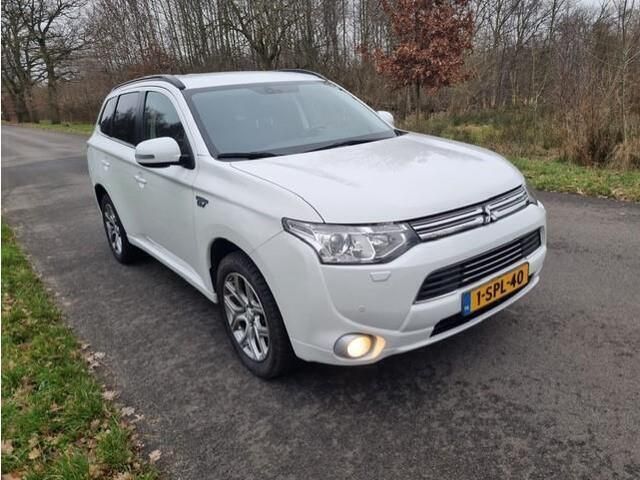 Occasion Mitsubishi Outlander Intense 121 PK (88 kW) 2013 Wit SUV
