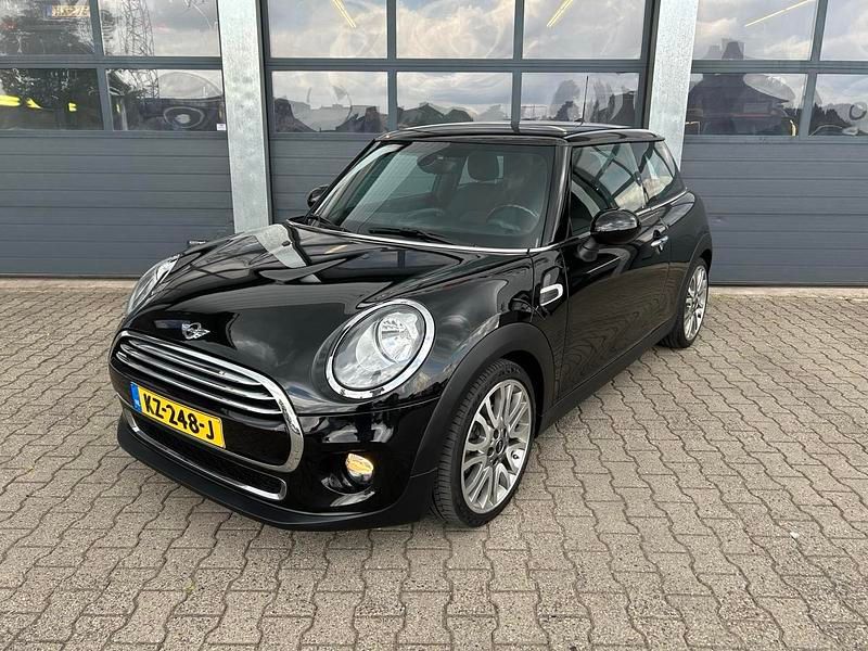 Zwart Gebruikt 2017 Mini Cooper Business Hatchback | € 16.830 (Eerlijke prijs) - Afbeelding 1/4