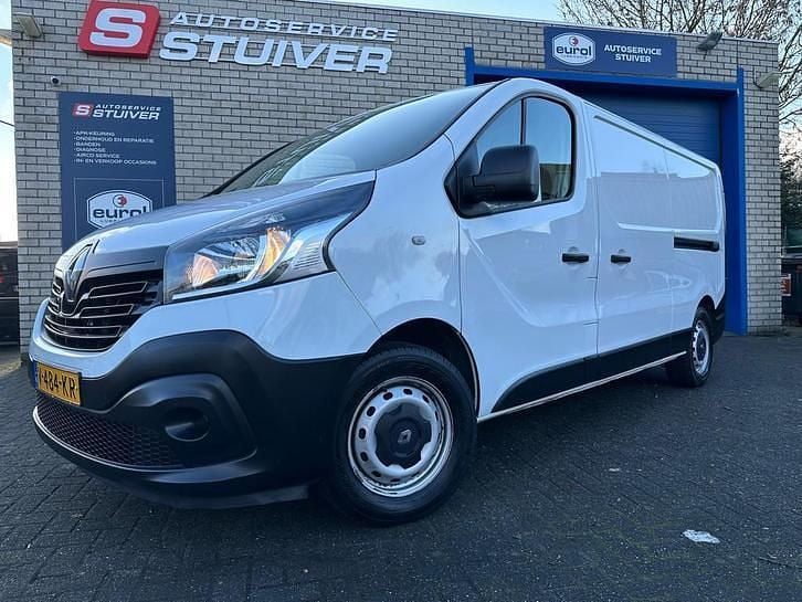 Overige Occasion 2018 Renault Trafic Luxe MPV | € 7.350 (Eerlijke prijs) - Afbeelding 1/4
