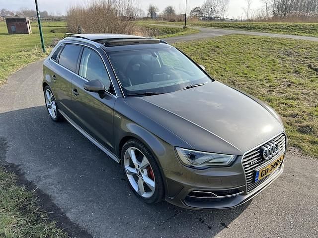 Occasion Audi A3 Sportback e-tron Ambition 2015 Grijs (metallic) Hatchback