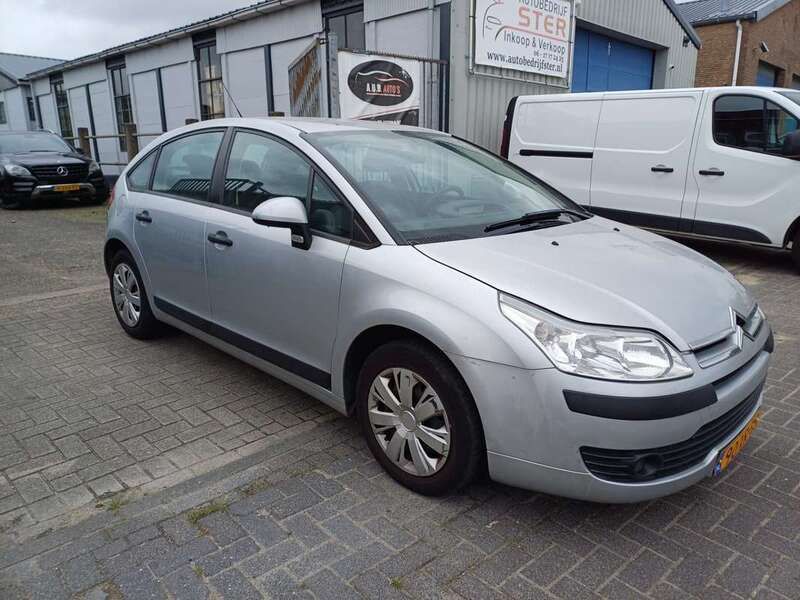 Grijs Gebruikt 2007 Citroën C4 Prestige Hatchback | € 1.990 (Eerlijke prijs) - Afbeelding 1/4