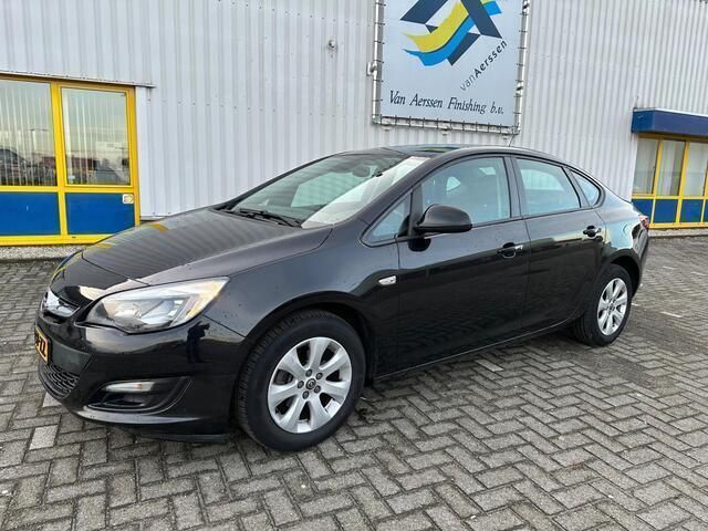 Occasion Opel Astra 116 PK (85 kW) 2014 Zwart Sedan