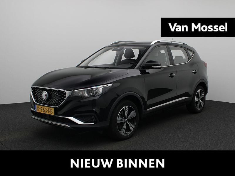 Zwart Gebruikt 2020 MG ZS Luxury Sedan | € 15.995 (Eerlijke prijs) - Afbeelding 1/4