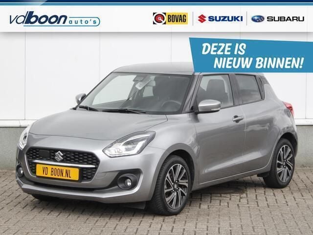 Grijs Gebruikt 2022 Suzuki Swift Style Hatchback | € 21.450 (Eerlijke prijs) - Afbeelding 1/4