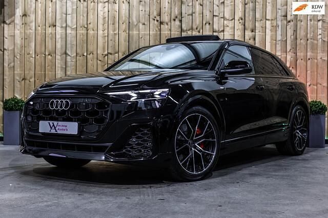 Zwart (metallic) Gebruikt 2025 Audi Q8 Competition SUV | € 99.950 (Super prijs) - Afbeelding 1/4