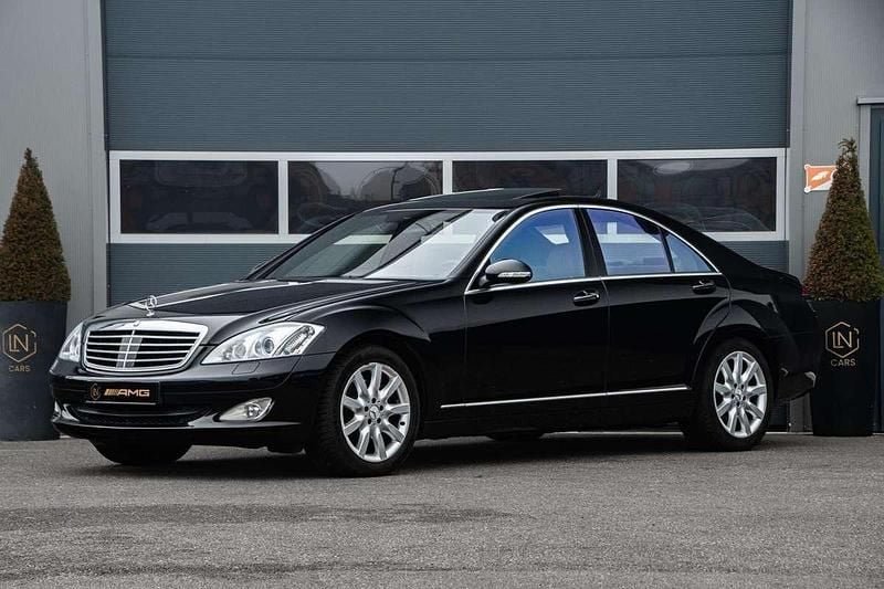 Zwart Occasion 2006 Mercedes S350 Sedan | € 13.950 (Eerlijke prijs) - Afbeelding 1/4