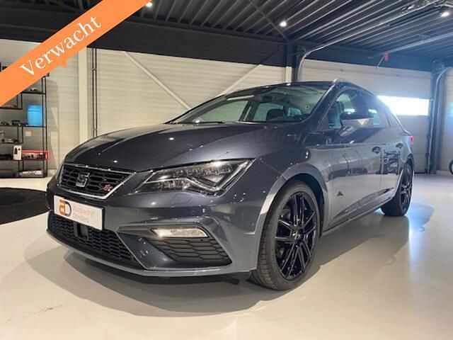Grijs Occasion 2019 Seat Leon ST FR Stationwagen | € 18.750 (Iets duurder) - Afbeelding 1/2