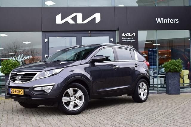 Grijs Gebruikt 2011 Kia Sportage Plus SUV | € 10.445 (Eerlijke prijs) - Afbeelding 1/4