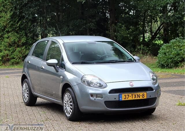Grijs Gebruikt 2012 Fiat Punto Evo Racing Hatchback | € 4.999 (Eerlijke prijs) - Afbeelding 1/4