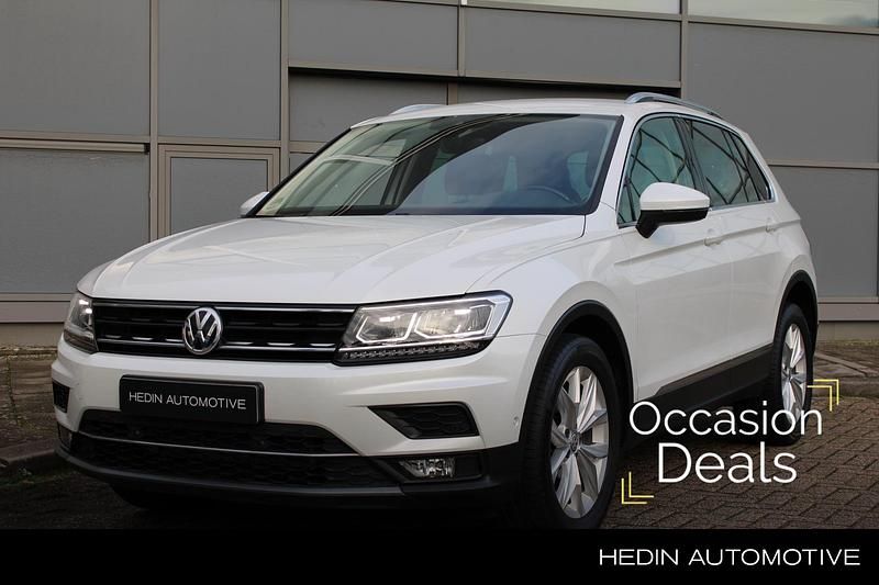 Wit Occasion 2017 VW Tiguan Highline SUV | € 22.495 (Super prijs) - Afbeelding 1/4