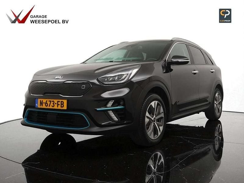 Zwart Gebruikt 2021 Kia e-Niro 2 SUV | € 23.950 (Eerlijke prijs) - Afbeelding 1/3