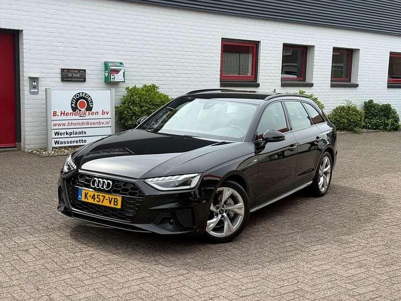 Zwart Gebruikt 2021 Audi A4 Premium Stationwagen | € 36.950 (Eerlijke prijs) - Afbeelding 1/4