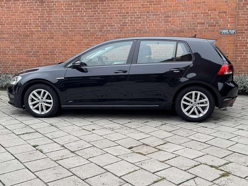 Zwart Gebruikt 2016 VW Golf VII Edition Stationwagen | € 7.250 (Goede deal) - Afbeelding 1/4
