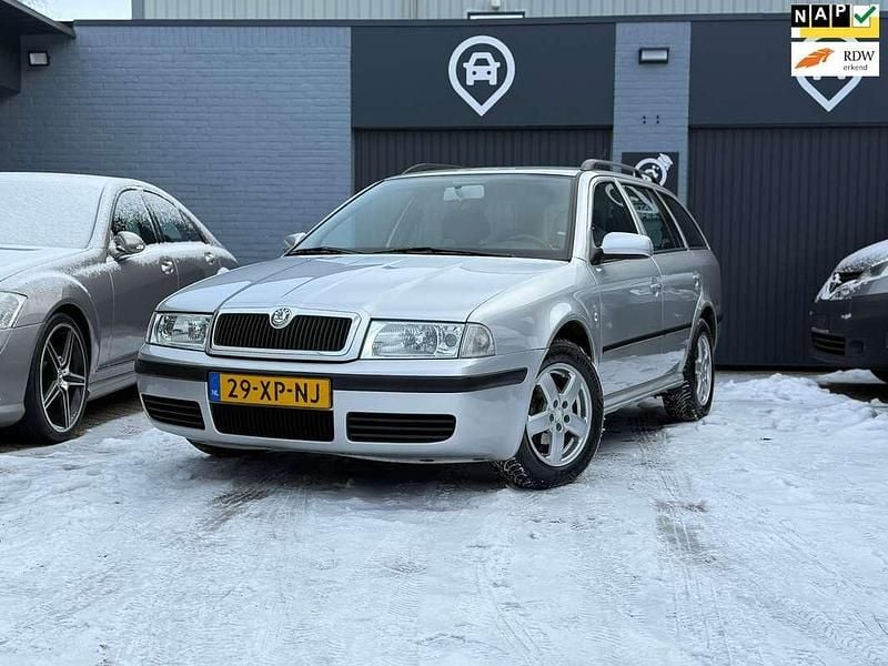 Grijs Occasion 2007 Skoda Octavia Stationwagen | € 1.990 (Goede deal) - Afbeelding 1/4