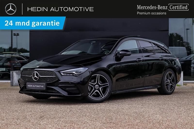 Zwart Gebruikt 2024 Mercedes CLA180 Shooting Brake AMG line Stationwagen | € 40.900 (Duur) - Afbeelding 1/4